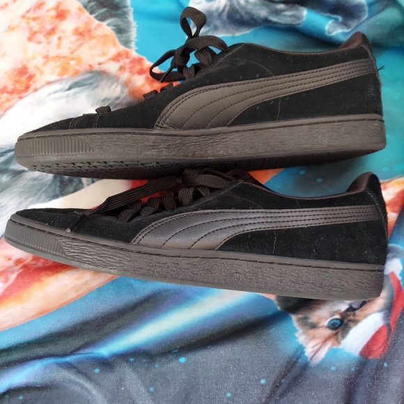 Black Suede Pumas - Picture 2 of 9